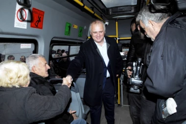 ŽELJA GRAĐANA ISPUNJENA: Vesić produžio liniju 522 u Železniku