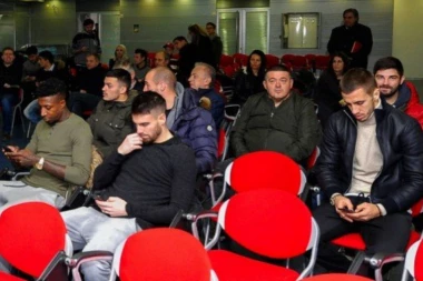 FUDBALERI ZVEZDE SLOŽNI: Šanse su podjednake, ali neka i CSKA dođe sa drugim timom