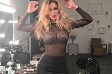 (HOT FOTO) Instagram gori: Seksi Splićanka "zaboravila" gaćice