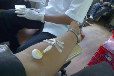 Institut za transfuziju krvi apeluje na građane: Donirajte KRV, zaliha je sve manje!