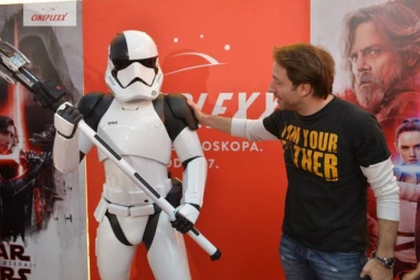 (FOTO) Sila je snažna! SPECIJALNA PREMIJERA "STAR WARS"