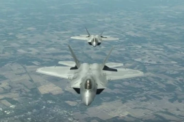 NOVI INCIDENT U SIRIJI: Američki F-22 ispalili hice upozorenja na ruske Su-25