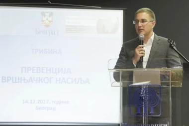 STEFANOVIĆ PORUČIO OSNOVCIMA: Ne smete da ćutite na nasilje, morate da podignete glas