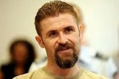 SRETKO KALINIĆ POKUŠAO BEKSTVO IZ ZABELE! ZVER se otrgnuo stražaru, a onda je usledio HAOS!