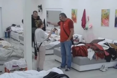 MIKI NAJSTRAŠNIJE IZVREĐAO KIJU!