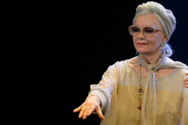 Ovako je Milena Dravić prebrodila devedesete: Slikala i snimala katastrofu!