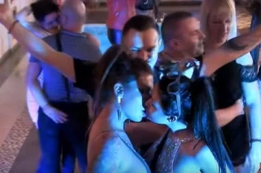 NINA I TEODORA UKRSTILE JEZIKE!