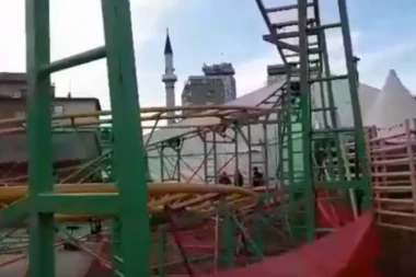 PREVRNUO SE ROLERKOSTER U SARAJEVU, ima povređenih