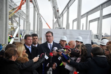 VUČIĆ: Huligani će dobiti odgovarajuću kaznu!