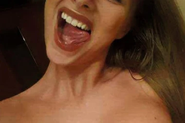 (VIDEO) Viša matematika: Maca drži lekcije o analnom se*su a ne zna šta je Homofobija!