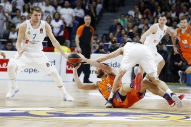 (VIDEO) SIGURNE POBEDE FAVORITA: PAO ubedljiv pred gostovanje Zvezdi, Dončić isključen u pobedi Reala