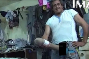 (FOTO) ZBOG PENISA OD POLA METRA otišao u invalidsku penziju