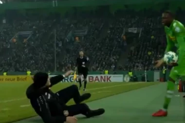 (VIDEO) U šta se fudbal pretvara?!