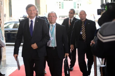 SLOVENIJA ŽESTOKO UCENILA HRVATSKU!