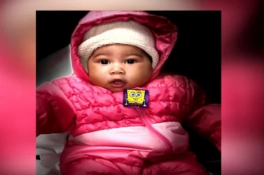 (VIDEO) NEVEROVATAN INCIDENT: Majka našla krvavu bebu na podu, dobila 64 šavova!