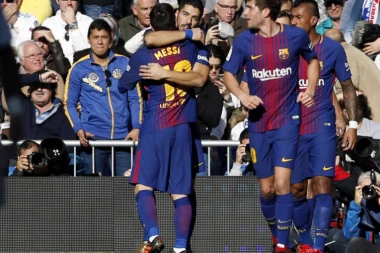 (VIDEO) ​"KRALJEVI" NA KOLENIMA: Mesi i Suarez uništili Ronalda i Real