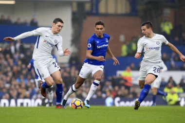 (VIDEO) BEZ GOLOVA U LIVERPULU: Everton odoleo Čelsiju