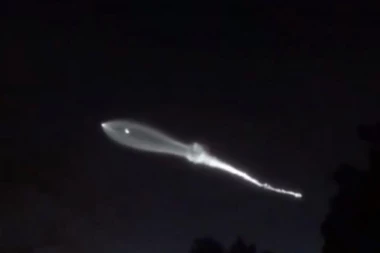 NEVEROVATAN VIDEO: "NLO" PROLETEO IZNAD ARIZONE!