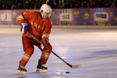 (VIDEO) PUTIN POKAZAO UMEĆE NA LEDU