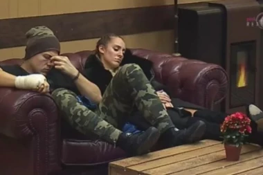 (VIDEO) SLOBA: Nije KIJA cvećka, PILOTI su je MUVALI!