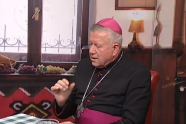 NADBISKUP HOČEVAR: Samo dijalog leči rane iz prošlosti