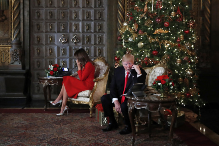 Donald i Melanija Tramp proslavljaju Božić