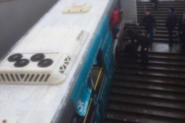 HOROR U MOSKVI: Autobus uleteo u podzemni, PETORO POGINULO