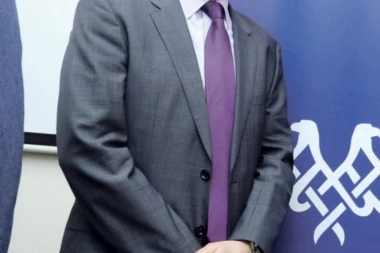 DANE KONDIĆ PODNEO OSTAVKU!