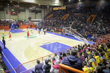 (VIDEO) Atraktivne blokade Lazića protiv Zvezde!