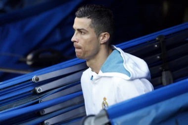 BRITANCI TVRDE - Ronaldo i Nejmar menjaju klubove: Ovakav transfer svet još nije video!