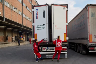 Delez Srbija donirala Crvenom krstu robu od 120.000 evra!