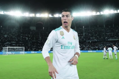 LEGENDA REALA TVRDI: Ronaldo mora na klupu za rezerve