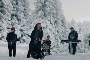 Lapsus bend objavio spot za hit "Lažo", zbog kojeg je PEVAČ ZAVRŠIO U BOLNICI