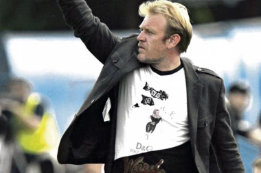 Nećemo Robija, on je  pevao četničke pesme