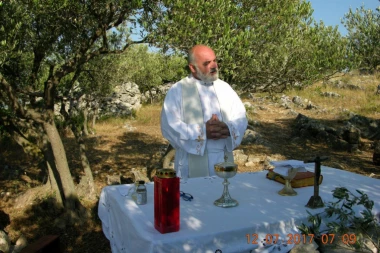 Hrvatski sveštenik izvređao Balaševića!