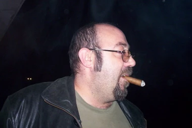 (FOTO) SEBE KRIVI ZA OČEVU SMRT: Prelepa Đošina ćerka ovo sebi nikad neće oprostiti!