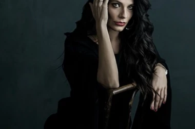 U MEDIJSKOJ ILEGALI: Evo šta danas radi voditeljka Farme!