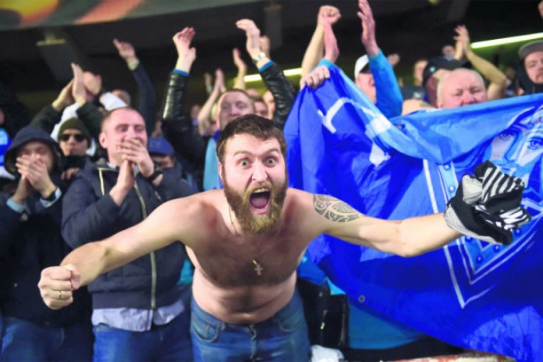 Hvala braćo: Navijači Zenita jasno i glasno poručili Milu, NE DAMO SVETINJE!