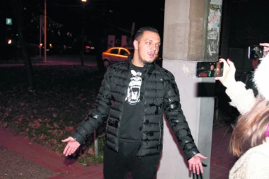 (VIDEO) OPALILA GASTOZU ŠAMARČINU USRED EMISIJE UŽIVO: Javnost u šoku nakon SRAMNOG postupka Zorannah!