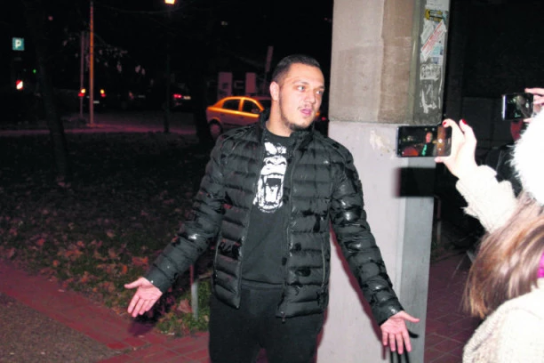 (VIDEO) OPALILA GASTOZU ŠAMARČINU USRED EMISIJE UŽIVO: Javnost u šoku nakon SRAMNOG postupka Zorannah!