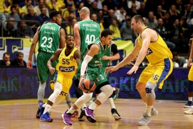 IZRAELCI U STRAHU: Slogan iz LOGORA SMRTI dočekao košakaše Makabija!