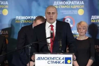 "Savez za Srbiju da otera ovu stoku GOVNJIVOM MOTKOM!"