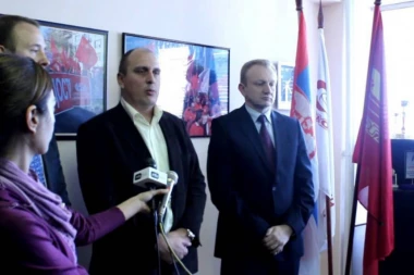 Đilasov i Obradovićev saradnik Željko Veselinović PROTERUJE ITALIJANE IZ KNJAŽEVCA!