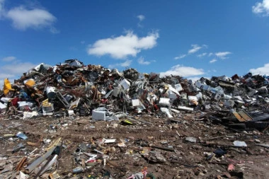 PROŠLE GODINE UVEZLI VIŠE OD 13 TONA: Kina 2021. zabranjuje import čvrstog otpada!