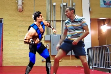 (VIDEO) Ušao je u legendarni Mortal Kombat - i rezultat je URNEBESAN!