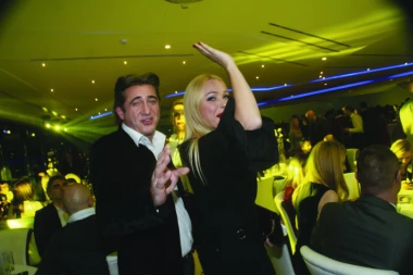 Rstić i Dajana u stiskavcu: Vesnin Željko muvao bivšu misicu!