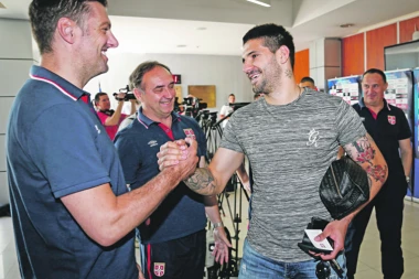 KRLE, SAD  SE POKAŽI!