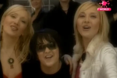 PROBUDITE NOSTALGIJU: Srpske novogodišnje pesme koje VRAĆAJU VREME!