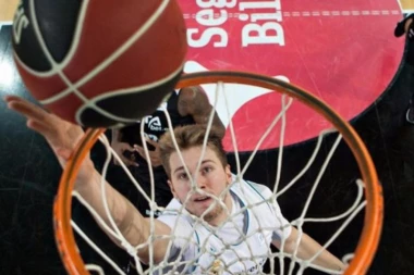 (VIDEO) Luka, rano je da gubiš živce: DONČIĆ se žestoko iznervirao i URLAO NA SUDIJE!