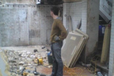 SNALAŽLJIVO I ISPLATIVO: Napravila super stan od JAVNOG TOALETA